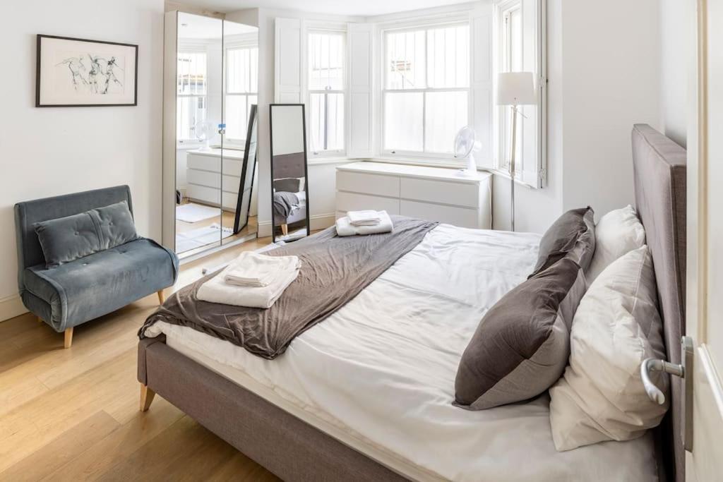Superior 5* Kensington, London Flat + Free Wi-Fi Apartman Kültér fotó